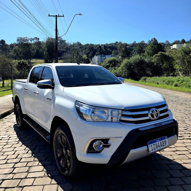 HILUX 2.7 SR 4X2 CD 16V GASOLINA 4P MANUAL - 2018 - CAXIAS DO SUL