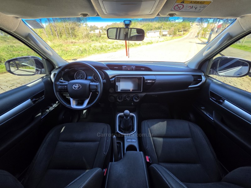 HILUX 2.7 SR 4X2 CD 16V GASOLINA 4P MANUAL - 2018 - CAXIAS DO SUL