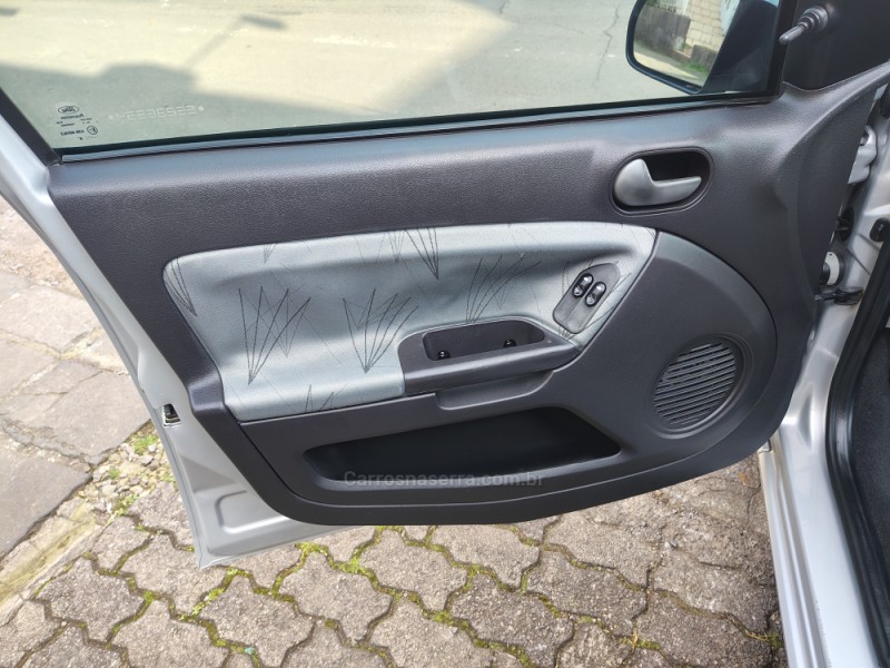 FIESTA 1.0 MPI CLASS 8V FLEX 4P MANUAL - 2008 - GUAPORé