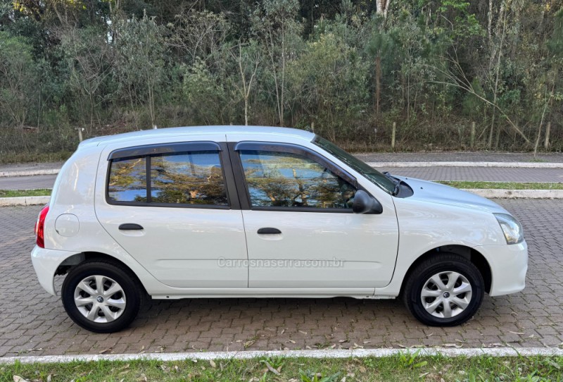 CLIO 1.0 EXPRESSION 8V GASOLINA 4P MANUAL - 2014 - GUAPORé