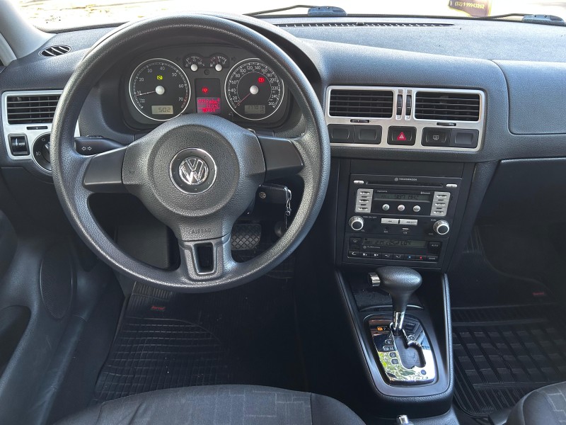 BORA 2.0 MI 8V FLEX 4P AUTOMÁTICO - 2010 - TRêS COROAS