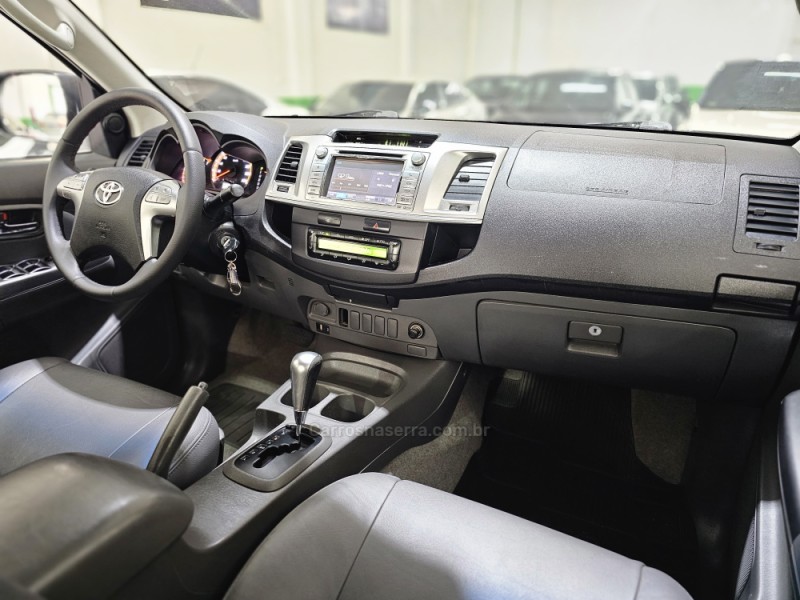 HILUX 2.7 SRV 4X4 CD 16V FLEX 4P AUTOMÁTICO - 2012 - SAPUCAIA DO SUL