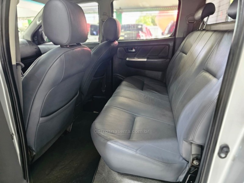 HILUX 2.7 SRV 4X4 CD 16V FLEX 4P AUTOMÁTICO - 2012 - SAPUCAIA DO SUL