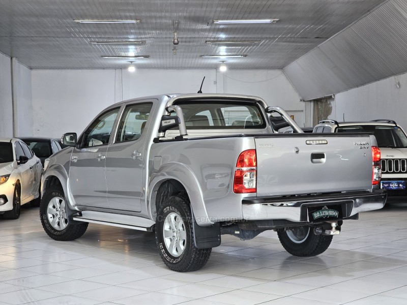 HILUX 2.7 SRV 4X4 CD 16V FLEX 4P AUTOMÁTICO - 2012 - SAPUCAIA DO SUL