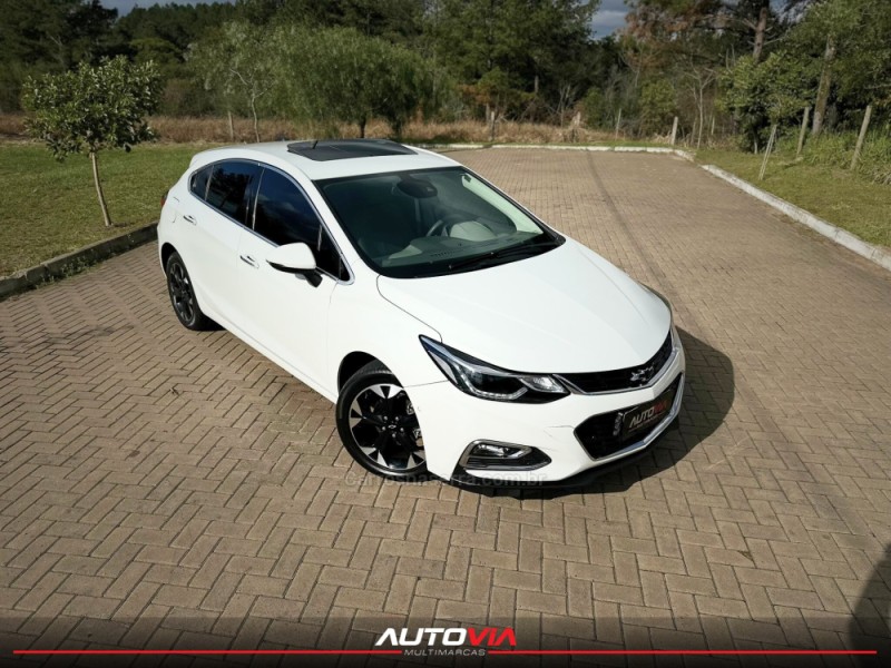 CRUZE 1.4 TURBO LTZ II SPORT HATCH 16V FLEX 4P AUTOMÁTICO - 2017 - SAPIRANGA