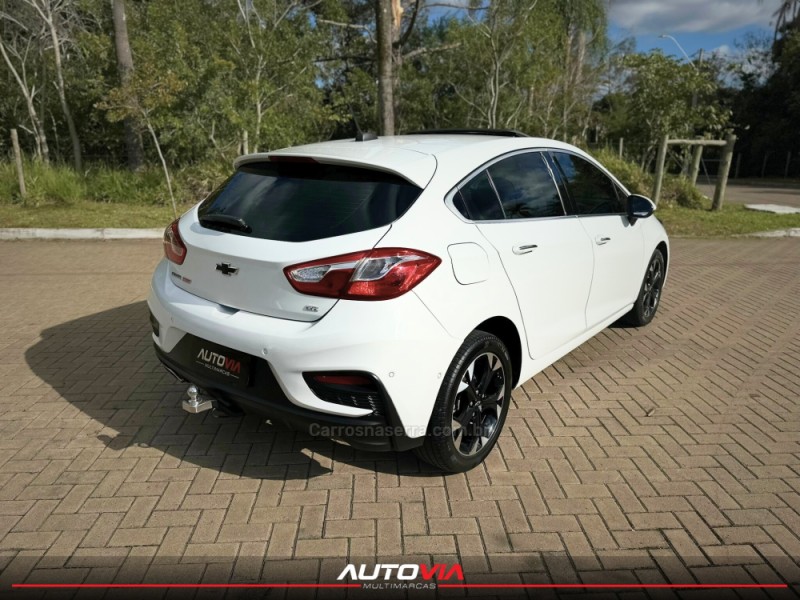 CRUZE 1.4 TURBO LTZ II SPORT HATCH 16V FLEX 4P AUTOMÁTICO - 2017 - SAPIRANGA
