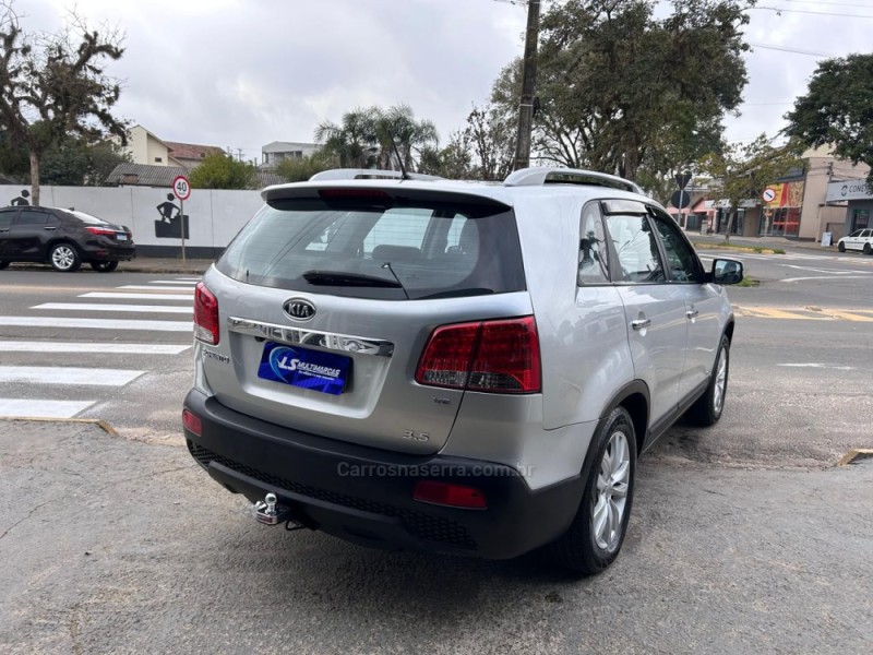 SORENTO 3.5 S.670 V6 4X4 24V GASOLINA 4P AUTOMÁTICO - 2012 - VENâNCIO AIRES