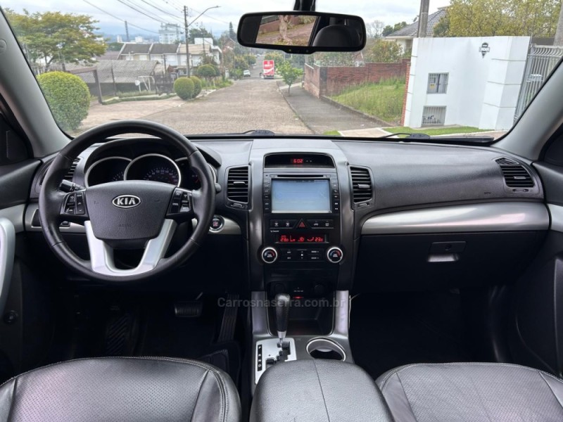 SORENTO 3.5 S.670 V6 4X4 24V GASOLINA 4P AUTOMÁTICO - 2012 - VENâNCIO AIRES