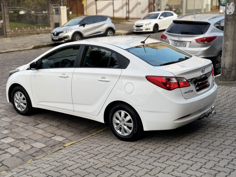 HB20S 1.6 COMFORT PLUS 16V FLEX 4P AUTOMÁTICO - 2014 - CAXIAS DO SUL