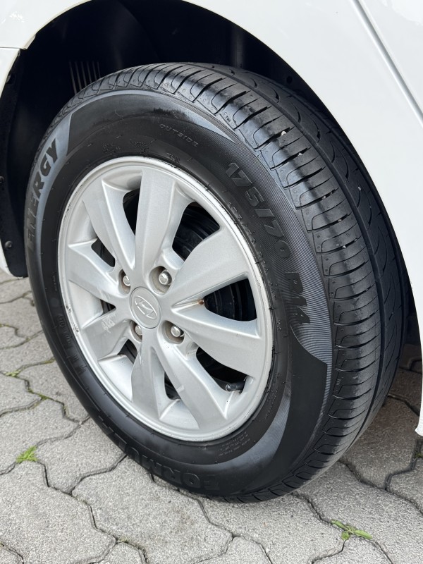 HB20S 1.6 COMFORT PLUS 16V FLEX 4P AUTOMÁTICO - 2014 - CAXIAS DO SUL