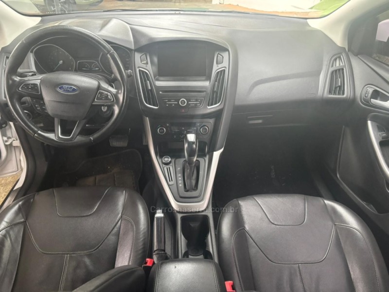FOCUS 2.0 SE PLUS FASTBACK 16V FLEX 4P AUTOMÁTICO - 2017 - CARLOS BARBOSA