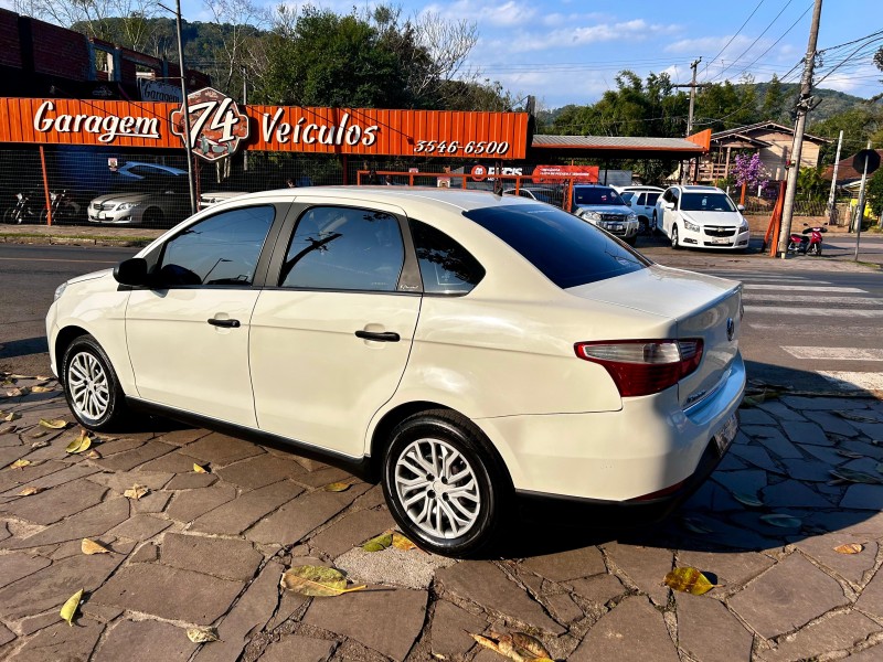 GRAND SIENA 1.6 MPI ESSENCE 16V FLEX 4P MANUAL - 2017 - TRêS COROAS