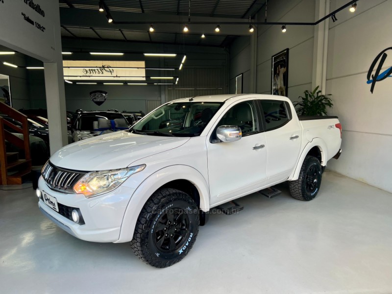 L200 TRITON 2.4 HPE-S SPORT 4X4 CD 16V DIESEL 4P AUTOMÁTICO - 2017 - ESTâNCIA VELHA