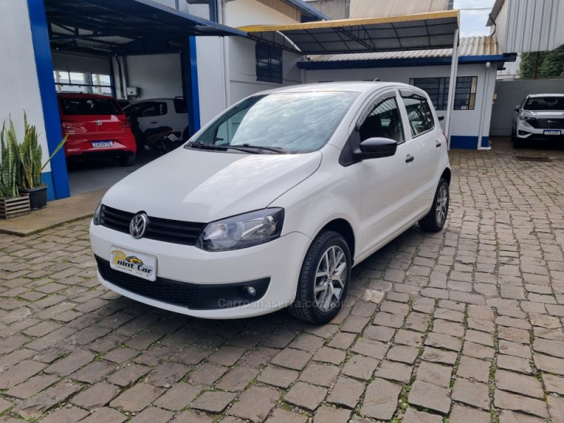 FOX 1.0 MI 8V FLEX 4P MANUAL - 2014 - VACARIA