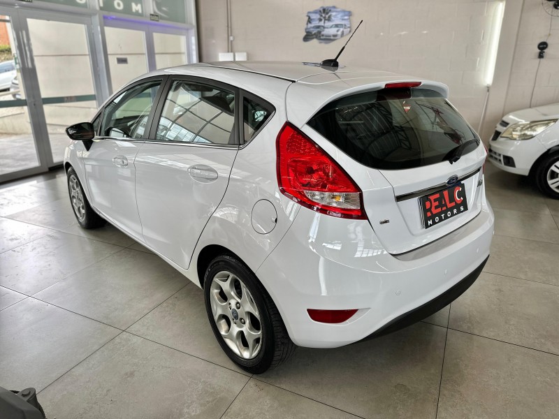 FIESTA 1.6 SE HATCH PLUS 16V FLEX 4P MANUAL - 2012 - CAXIAS DO SUL