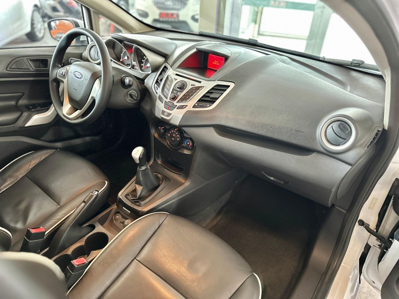 FIESTA 1.6 SE HATCH PLUS 16V FLEX 4P MANUAL - 2012 - CAXIAS DO SUL