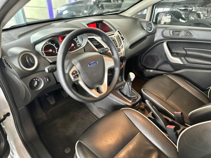 FIESTA 1.6 SE HATCH PLUS 16V FLEX 4P MANUAL - 2012 - CAXIAS DO SUL