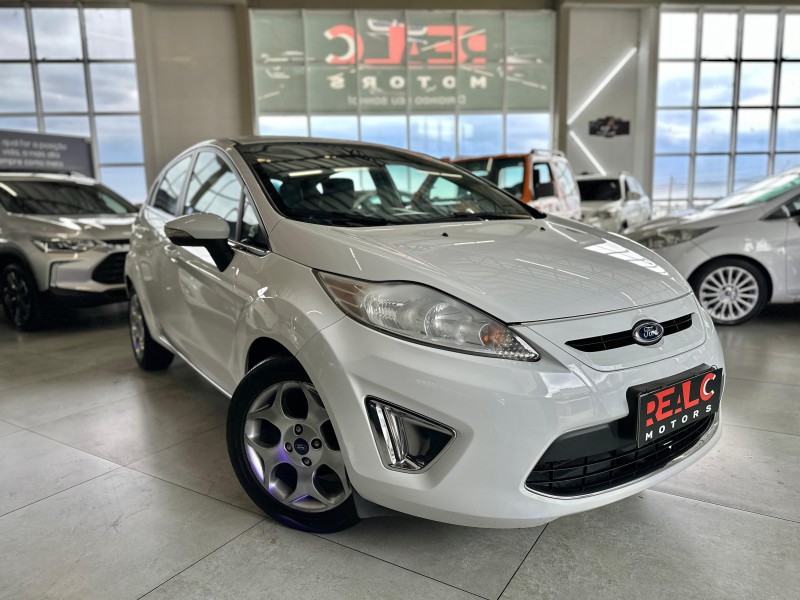 FIESTA 1.6 SE HATCH PLUS 16V FLEX 4P MANUAL - 2012 - CAXIAS DO SUL