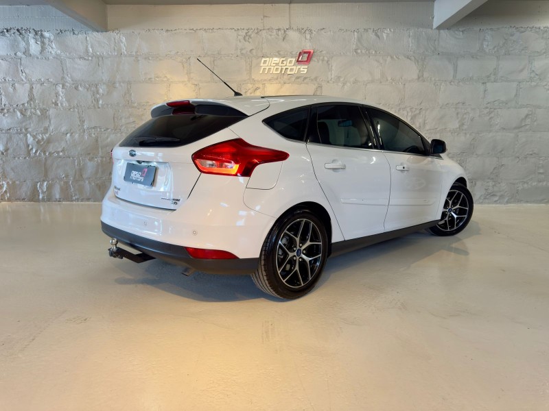 FOCUS 2.0 TITANIUM HATCH 16V FLEX 4P AUTOMÁTICO - 2016 - CAXIAS DO SUL