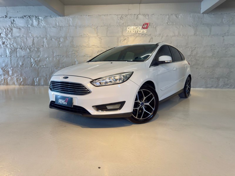 focus 2.0 titanium hatch 16v flex 4p automatico 2016 caxias do sul