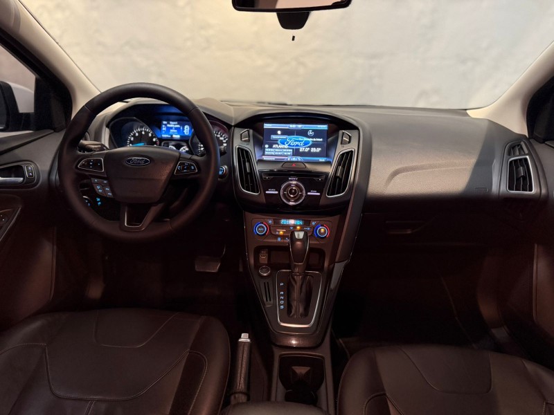 FOCUS 2.0 TITANIUM HATCH 16V FLEX 4P AUTOMÁTICO - 2016 - CAXIAS DO SUL