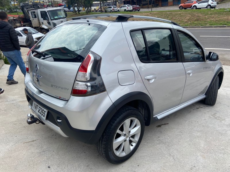 SANDERO 1.6 STEPWAY 8V FLEX 4P MANUAL - 2014 - CAXIAS DO SUL