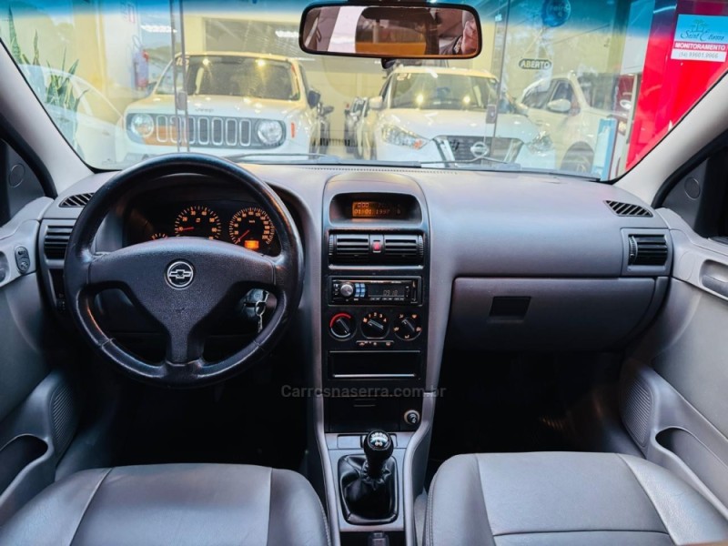 ASTRA 2.0 MPFI 8V GASOLINA 4P MANUAL - 2004 - CAXIAS DO SUL