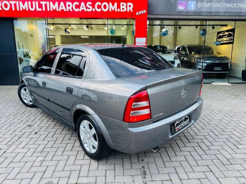 ASTRA 2.0 MPFI 8V GASOLINA 4P MANUAL - 2004 - CAXIAS DO SUL
