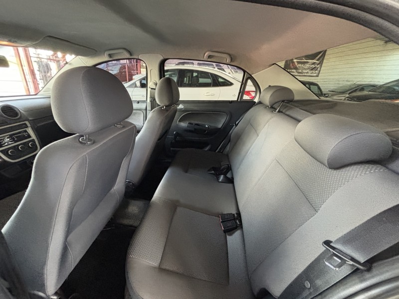 VOYAGE 1.0 MI 8V FLEX 4P MANUAL - 2011 - CAXIAS DO SUL