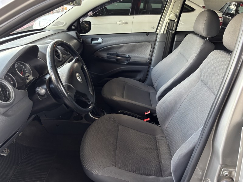 VOYAGE 1.0 MI 8V FLEX 4P MANUAL - 2011 - CAXIAS DO SUL