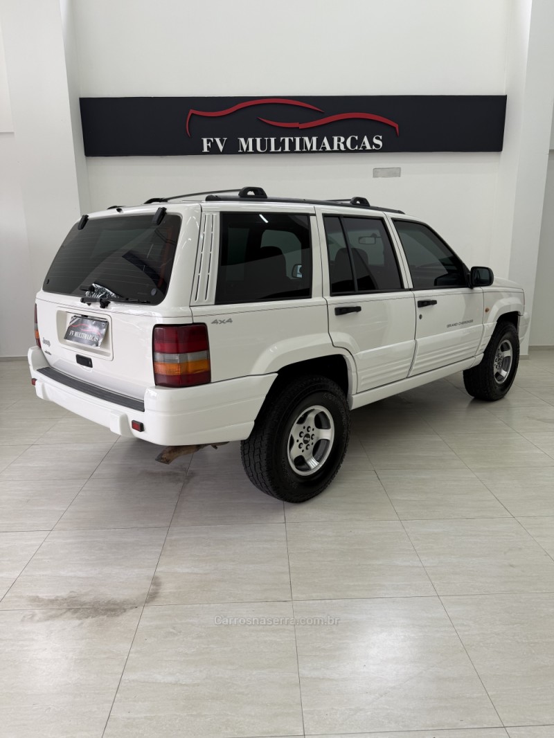 GRAND CHEROKEE 4.0 LAREDO 4X4 6I 12V GASOLINA 4P AUTOMÁTICO - 1998 - BENTO GONçALVES
