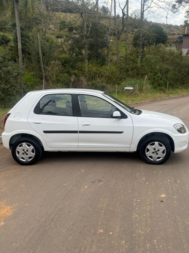 CELTA 1.0 MPFI LT 8V FLEX 4P MANUAL - 2014 - BENTO GONçALVES
