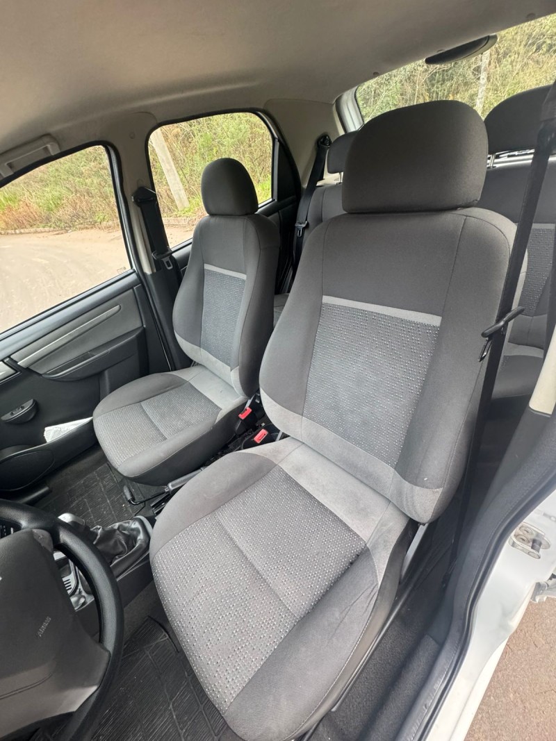 CELTA 1.0 MPFI LT 8V FLEX 4P MANUAL - 2014 - BENTO GONçALVES