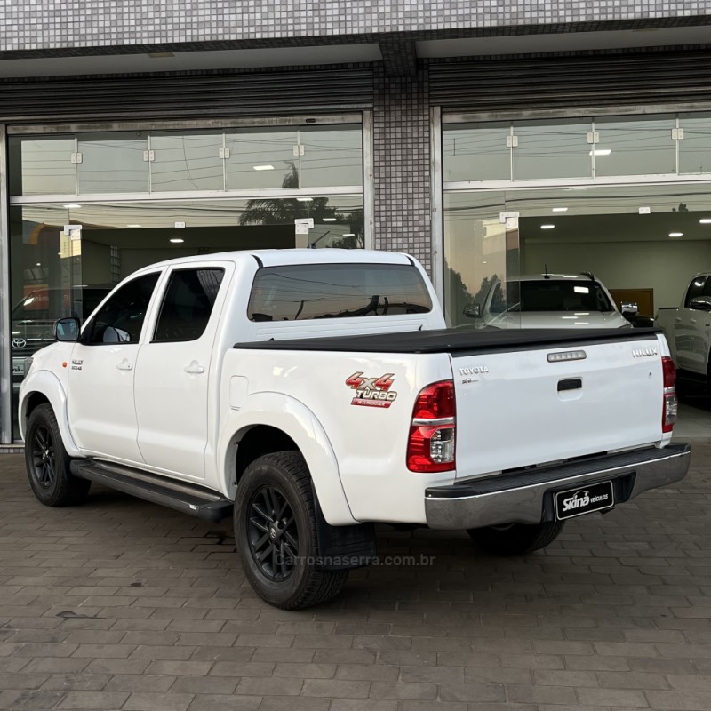 HILUX 3.0 SR 4X4 CD 16V TURBO INTERCOOLER DIESEL 4P MANUAL - 2012 - VACARIA
