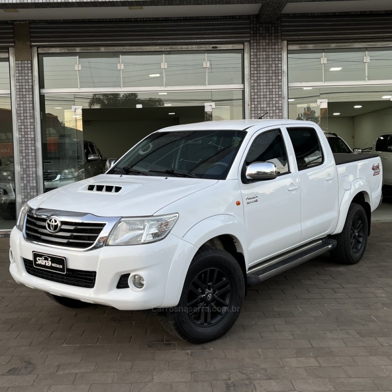 HILUX 3.0 SR 4X4 CD 16V TURBO INTERCOOLER DIESEL 4P MANUAL - 2012 - VACARIA
