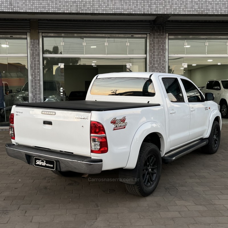HILUX 3.0 SR 4X4 CD 16V TURBO INTERCOOLER DIESEL 4P MANUAL - 2012 - VACARIA