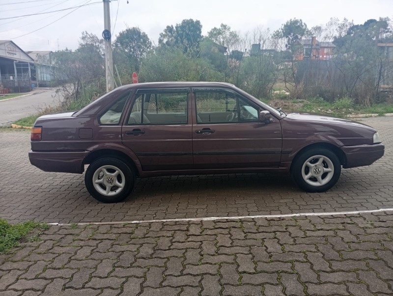 SANTANA 1.8 CL 8V GASOLINA 4P MANUAL - 1994 - FARROUPILHA