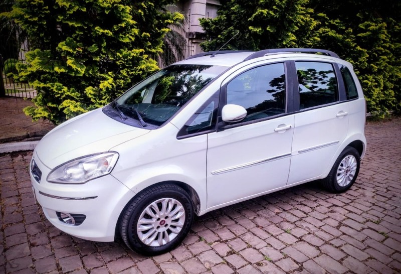 IDEA 1.6 MPI ESSENCE 16V FLEX 4P MANUAL - 2013 - FARROUPILHA