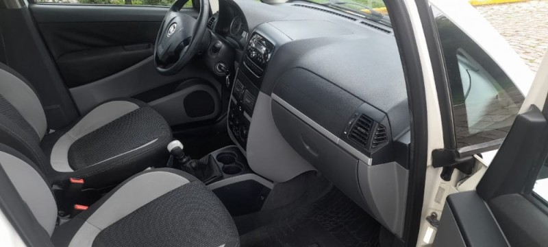IDEA 1.6 MPI ESSENCE 16V FLEX 4P MANUAL - 2013 - FARROUPILHA