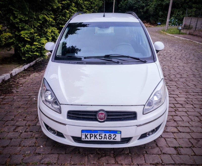 IDEA 1.6 MPI ESSENCE 16V FLEX 4P MANUAL - 2013 - FARROUPILHA