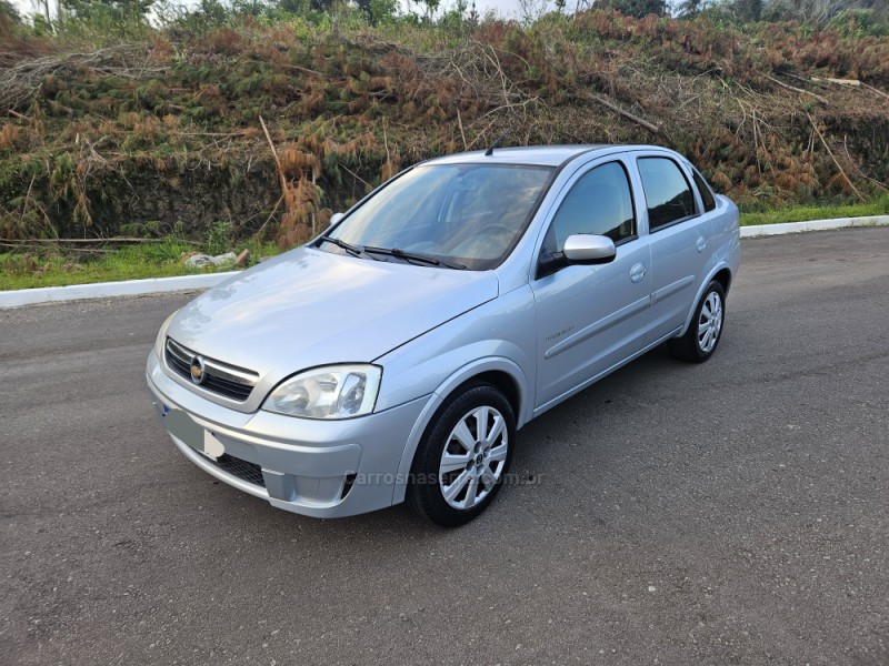 CORSA 1.4 MPFI PREMIUM SEDAN 8V FLEX 4P MANUAL