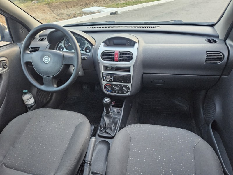 CORSA 1.4 MPFI PREMIUM SEDAN 8V FLEX 4P MANUAL - 2009 - PICADA CAFé