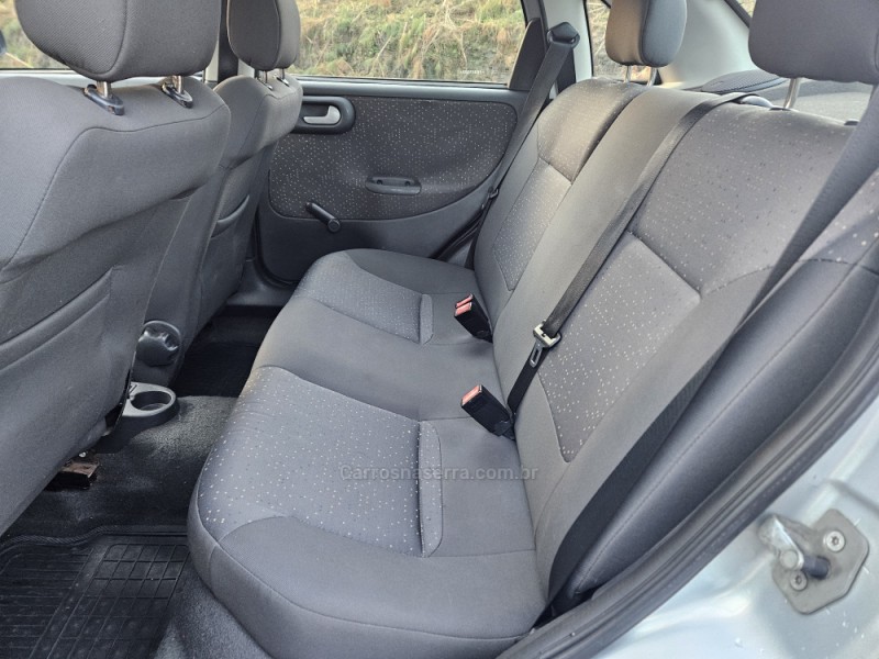 CORSA 1.4 MPFI PREMIUM SEDAN 8V FLEX 4P MANUAL - 2009 - PICADA CAFé