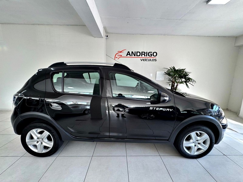 SANDERO 1.6 STEPWAY 8V FLEX 4P MANUAL - 2015 - CAXIAS DO SUL