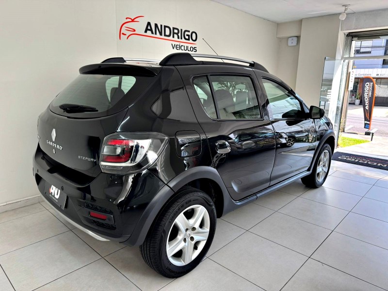 SANDERO 1.6 STEPWAY 8V FLEX 4P MANUAL - 2015 - CAXIAS DO SUL