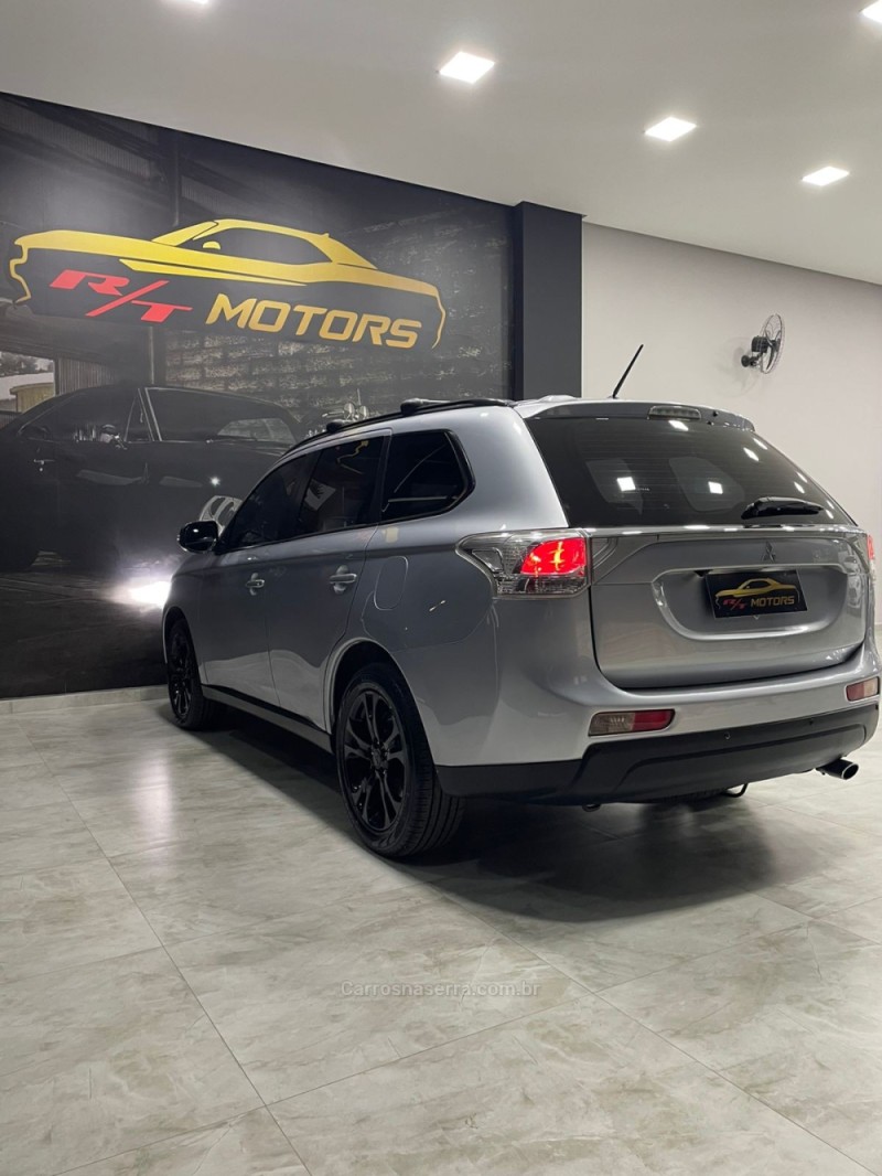 OUTLANDER 2.0 16V GASOLINA 4P AUTOMÁTICO - 2014 - CAXIAS DO SUL