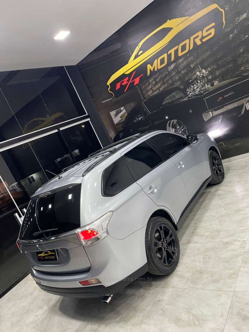 OUTLANDER 2.0 16V GASOLINA 4P AUTOMÁTICO - 2014 - CAXIAS DO SUL