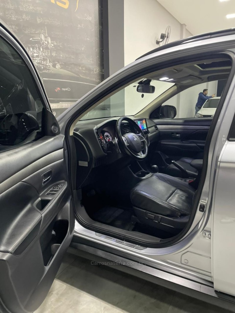OUTLANDER 2.0 16V GASOLINA 4P AUTOMÁTICO - 2014 - CAXIAS DO SUL