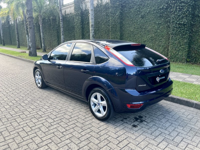 FOCUS 1.6 GLX 16V FLEX 4P MANUAL - 2011 - CAXIAS DO SUL