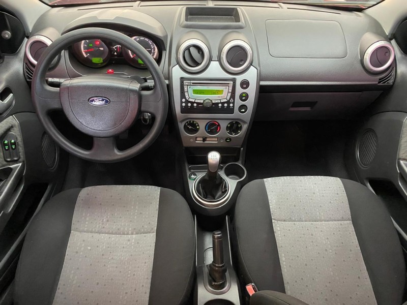 FIESTA 1.6 MPI CLASS SEDAN 8V FLEX 4P MANUAL - 2011 - CAXIAS DO SUL